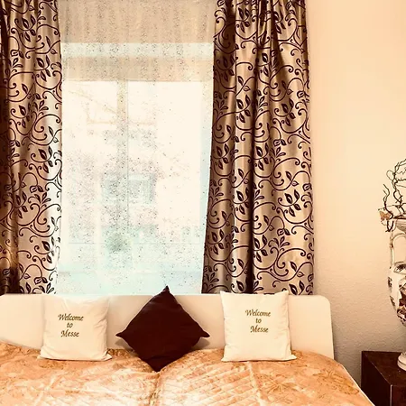 Apartmán Welcometomessepremium Three Bedroom