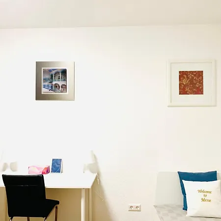 Apartment Welcometomessepremium Three Bedroom Hannover