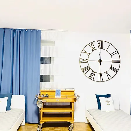 Apartment Welcometomessepremium Three Bedroom *