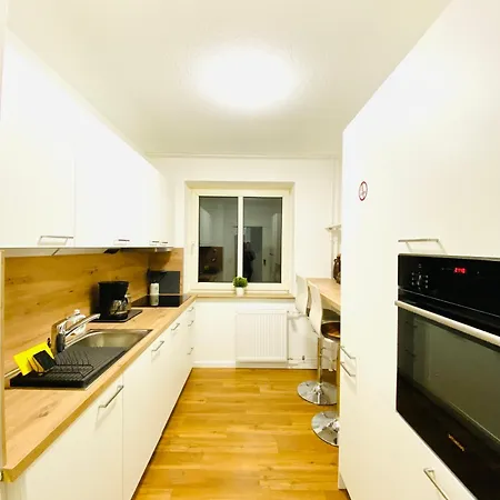 Apartment Welcometomessepremium Three Bedroom