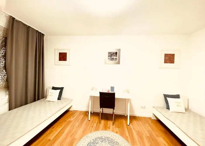 Apartment Welcometomessepremium Three Bedroom Hannover