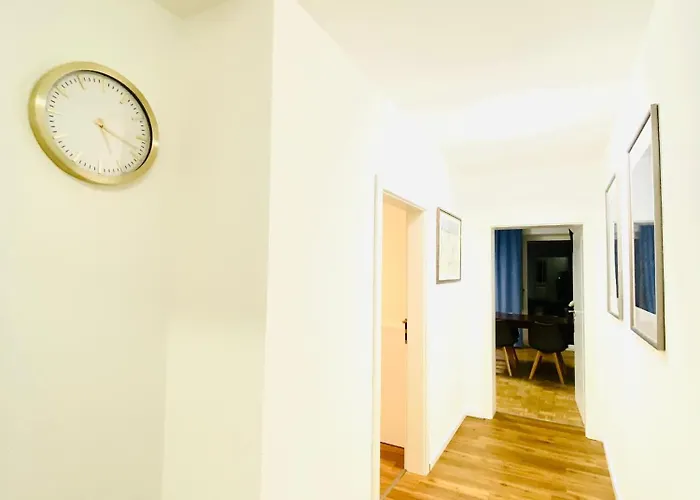 Appartement Welcometomessepremium Three Bedroom Hannover