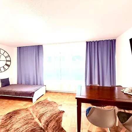 Welcometomessepremium Three Bedroom Апартаменты